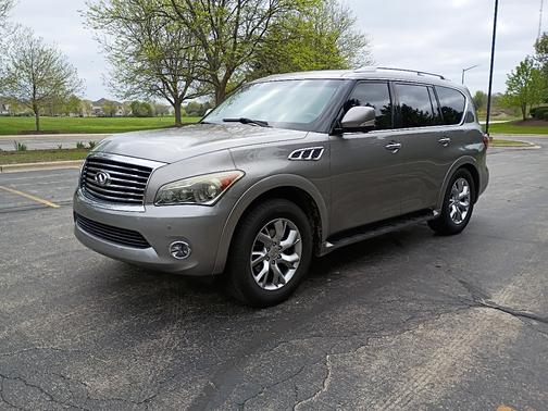 Gold 2011 INFINITI QX56 Base