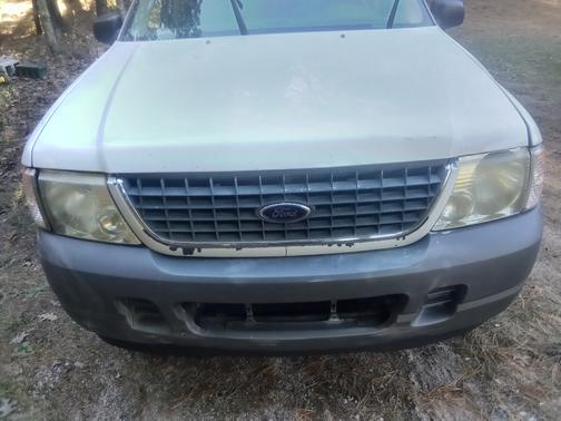 2002 Ford Explorer XLS