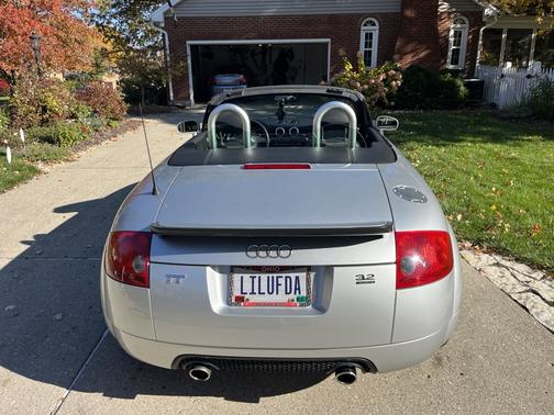 2004 Audi TT 3.2 quattro Roadster