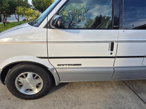 1998 GMC Safari SLX AWD