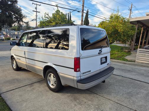 1998 GMC Safari SLX AWD