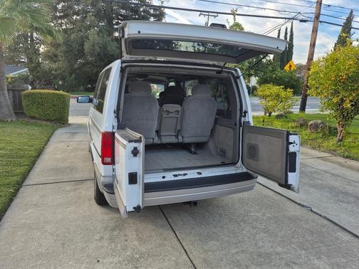 1998 GMC Safari SLX AWD