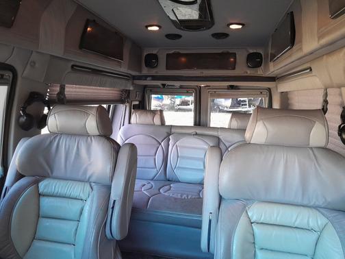 Gray 2008 Ford E350 Super Duty Base