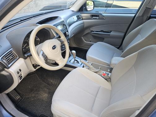 Blue 2012 Subaru Forester 2.5X Premium
