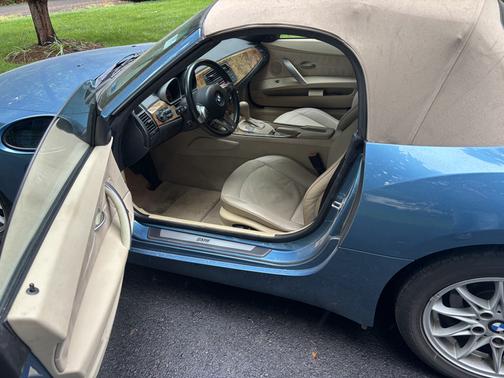 Blue 2005 BMW Z4 2.5i Roadster