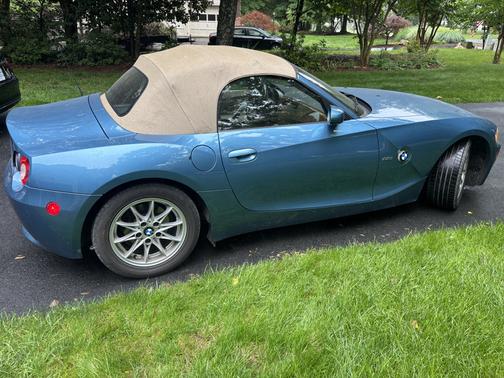 Blue 2005 BMW Z4 2.5i Roadster