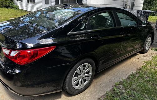 2012 Hyundai SONATA GLS