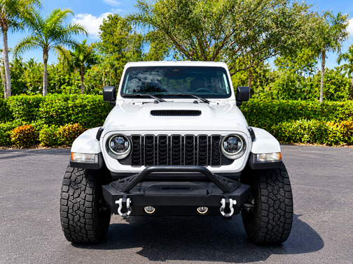 White 2026 Jeep Gladiator Sport S 