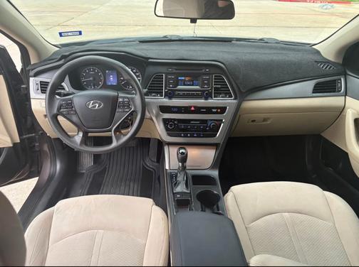 Gray 2015 Hyundai SONATA SE