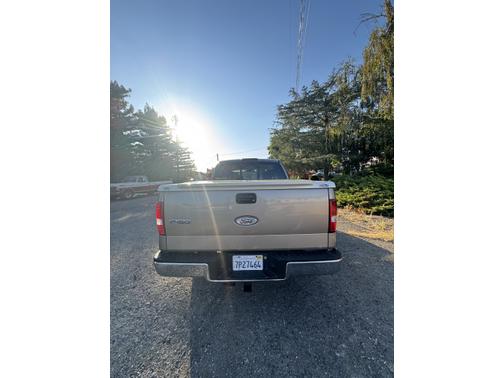 2004 Ford F-150 Lariat SuperCrew
