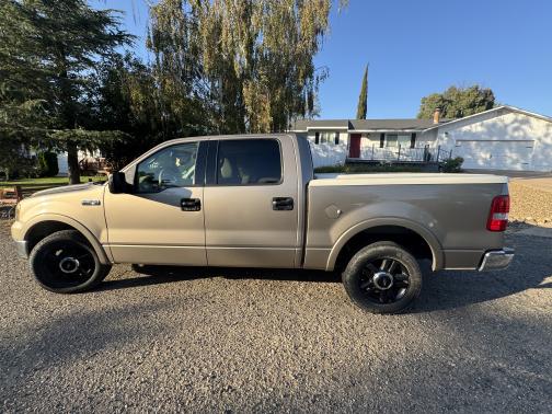 2004 Ford F-150 Lariat SuperCrew
