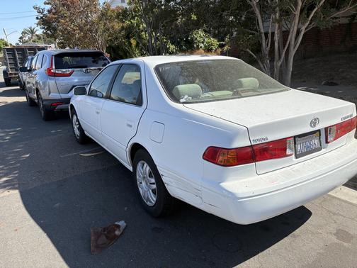 2001 Toyota Camry LE