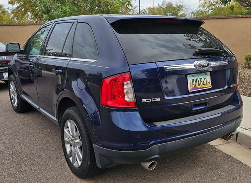 Blue 2011 Ford Edge Limited