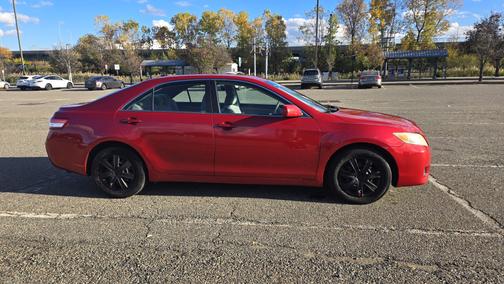 2010 Toyota Camry LE