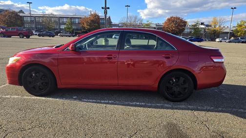 2010 Toyota Camry LE