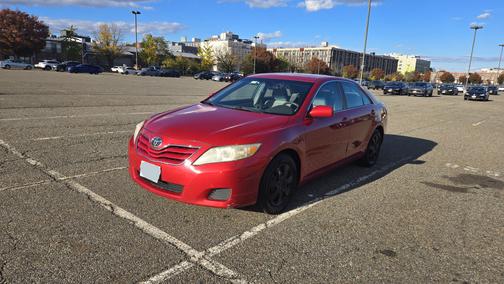 2010 Toyota Camry LE