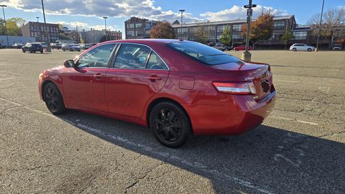 2010 Toyota Camry LE