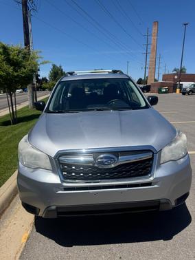 Gray 2015 Subaru Forester 2.5i