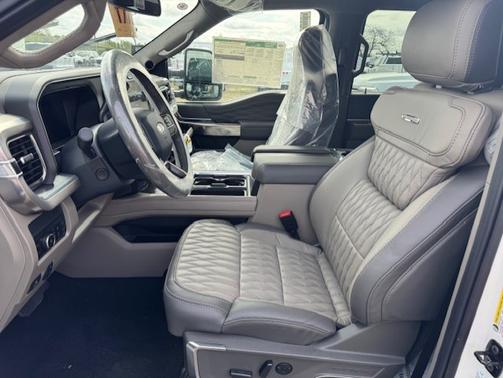2025 Ford F-450 Platinum