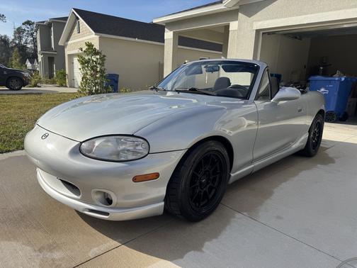 2000 Mazda MX-5 Miata LS