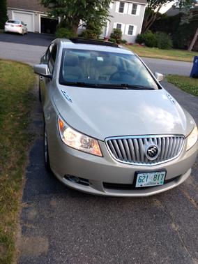 Photo 2 of 10 of 2010 Buick LaCrosse CXL