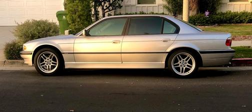 Silver 2001 BMW 740 iL