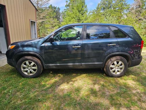 Blue 2011 Kia Sorento Base