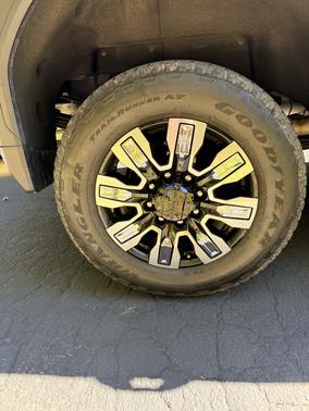 Black 2024 GMC Sierra 2500 Denali