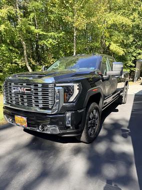 Black 2024 GMC Sierra 2500 Denali