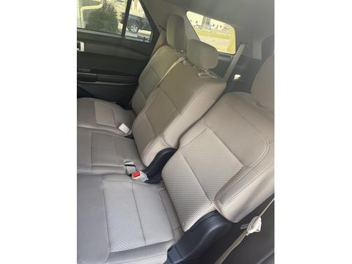 2020 Ford Explorer Base