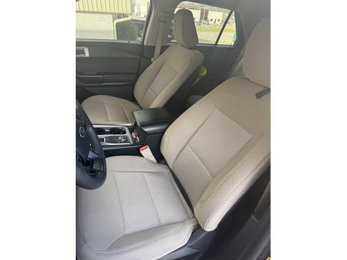 2020 Ford Explorer Base