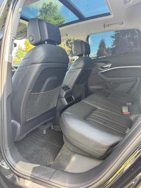 Black 2019 Audi e-tron Prestige