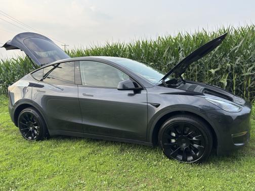 2024 Tesla Model Y Long Range