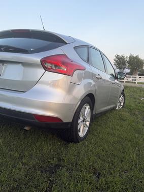 Silver 2015 Ford Focus SE