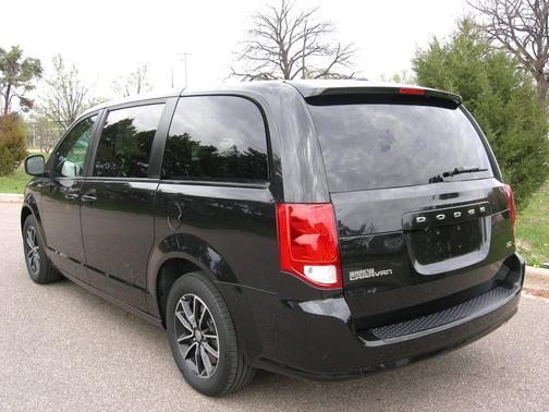 Black 2018 Dodge Grand Caravan SE