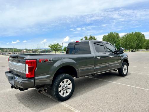 Photo 5 of 23 of 2019 Ford F-350 Platinum