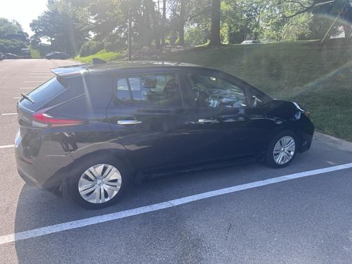 Black 2020 Nissan Leaf S
