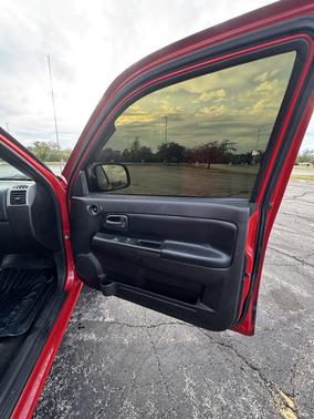 Red 2009 GMC Canyon SLE1