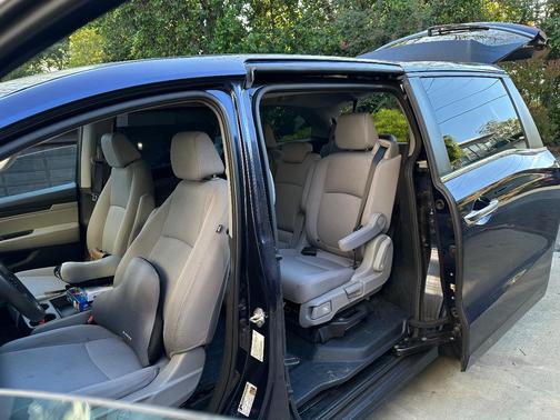 Blue 2021 Honda Odyssey EX