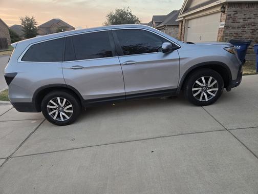 Gray 2021 Honda Pilot EX