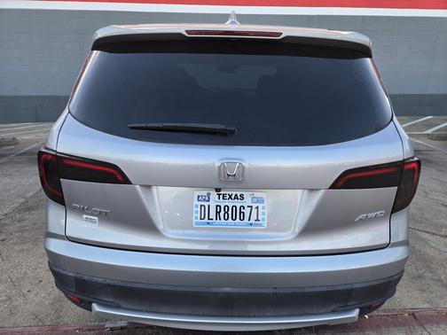 Gray 2021 Honda Pilot EX