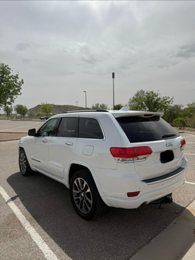 White 2017 Jeep Grand Cherokee Overland