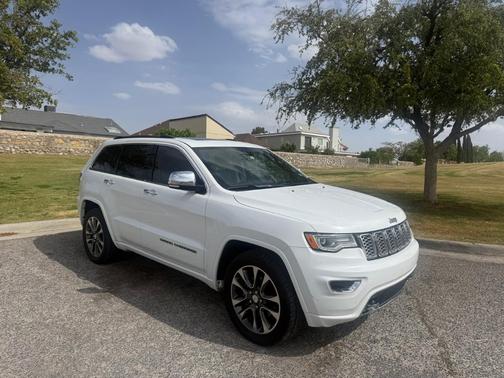 White 2017 Jeep Grand Cherokee Overland