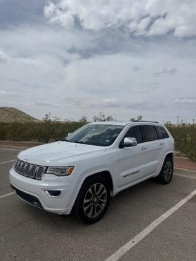 White 2017 Jeep Grand Cherokee Overland