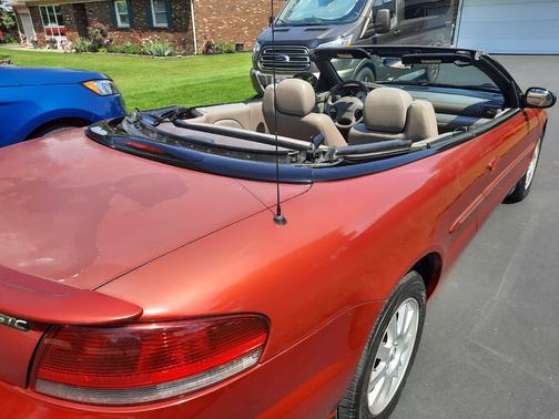 Red 2002 Chrysler Sebring GTC