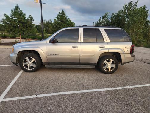 Silver 2004 Chevrolet Trailblazer LT