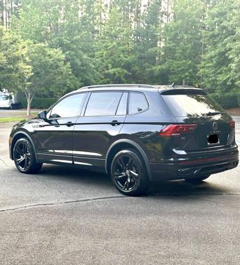 2023 Volkswagen Tiguan 2.0T SE R-Line Black