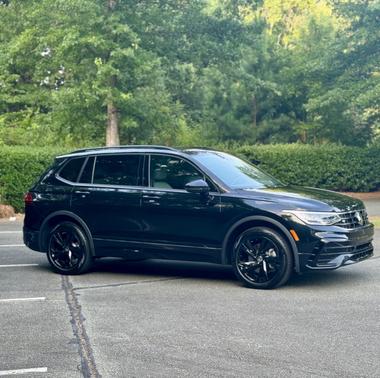2023 Volkswagen Tiguan 2.0T SE R-Line Black