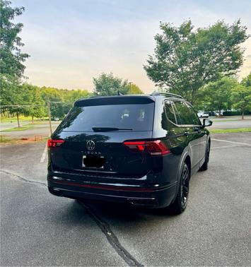 2023 Volkswagen Tiguan 2.0T SE R-Line Black