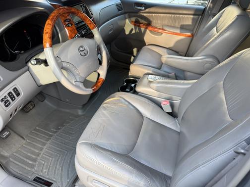 2007 Toyota Sienna XLE Limited
